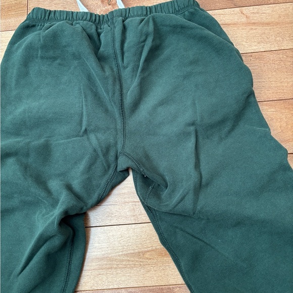 Roots xxs Green Joggers - Picture 2 of 3